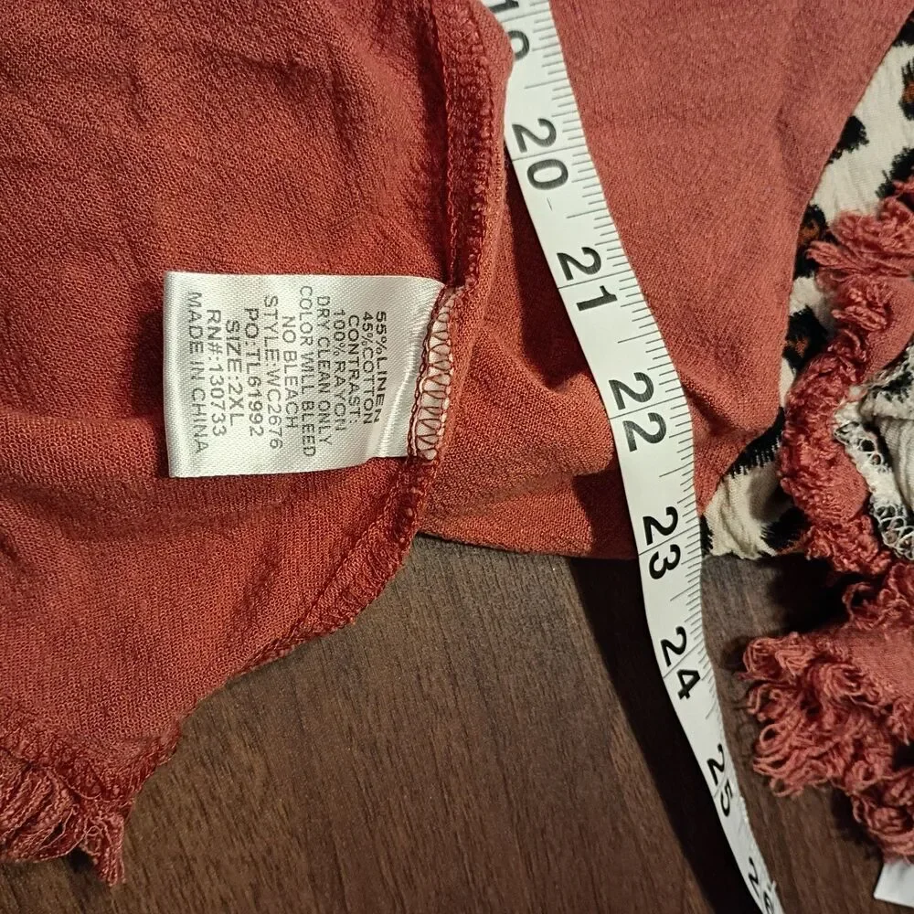 Umgee 2xl patchwork leopard raw hem linen blend shirt - Picture 4 of 4